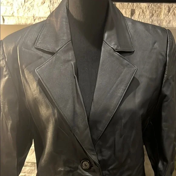Newport News Black Leather Women's Jacket size Medium - Picture 2 of 13